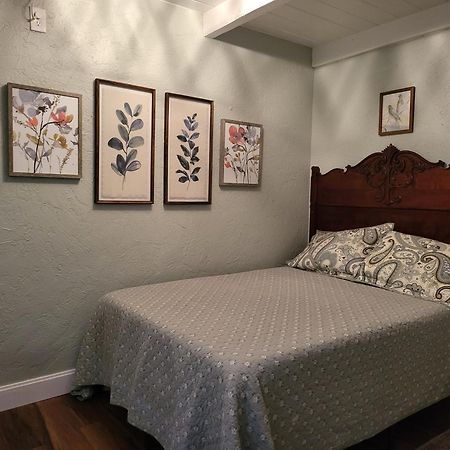 Smart Solution - Individual Private Bed-Pods In Gorgeous Shared Space - Women Only Dorm In Room 5 - Coed House - Full-Sized Mattresses In Individual Pods - With Built-In Private Storage - Gorgeous Shared Room - Affordable Luxury - Sparrow House Фінікс Екстер'єр фото